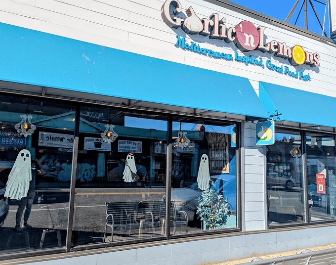 Food at Garlic'n Lemons in Boston (Allston)